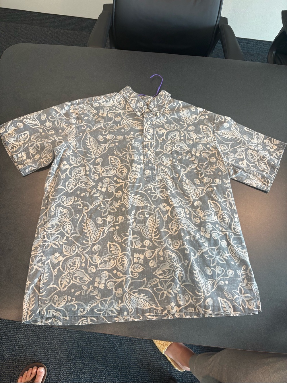 Reyn Spooner Gray and White Floral Short-Sleeve Button-Front Shirt